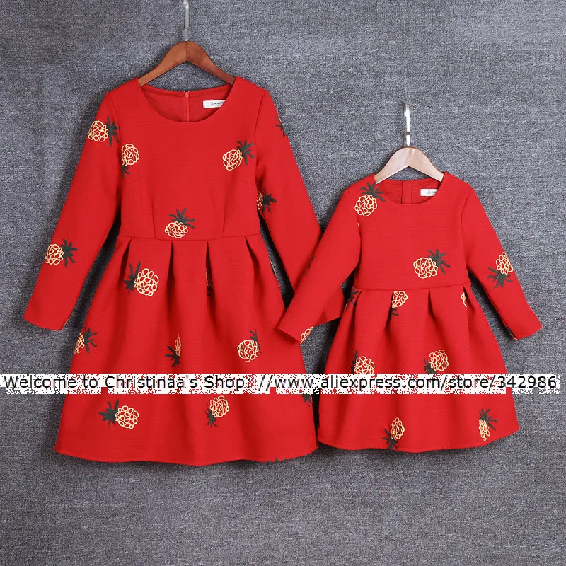 2018 Winter Children clothing Family fitted Clothes Lady Mother Mom Daughter Girls Dresses Pleated skirt embroidery pineapple 2018 Winter Children clothing Family fitted Clothes Lady Mother Mom Daughter Girls Dresses Pleated skirt embroidery pineapple