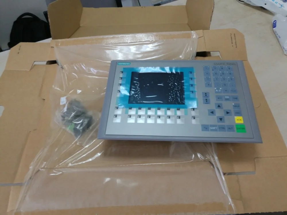 6AV6643-0BA01-1AX0 6AV6 643-0BA01-1AX0 SIMATIC OP 277 6 &quotоператорская панель 5 7&quot TFT дисплей есть в