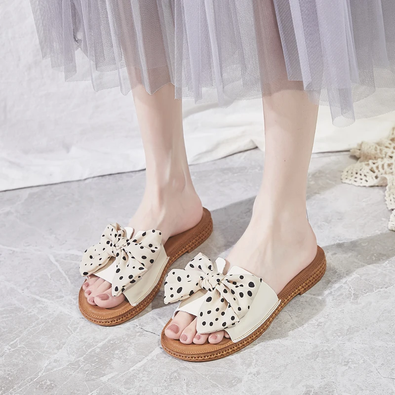 

Butterfly Women Sandals Flat Heel Sandals Slippers Spring/Summer Flip Flops Female Shoes Casual Lady Shoes Platform Sandals