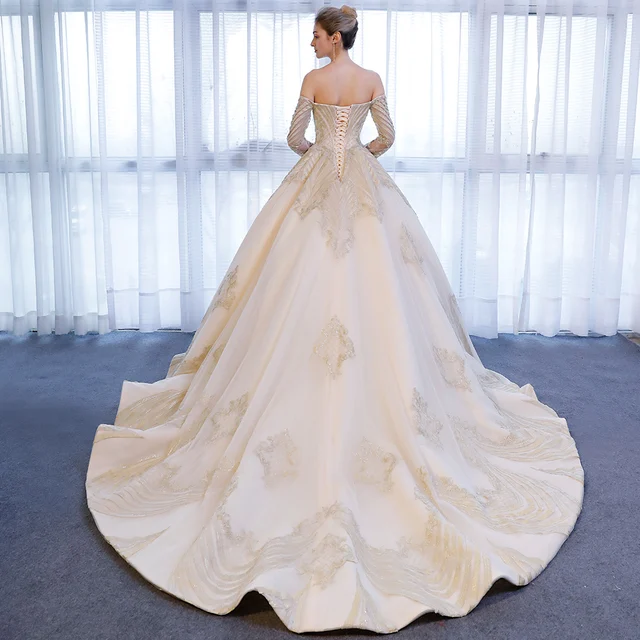 SL-9027 Elegant Boat Neck Gold Lace Applique Long Sleeve Ball Gown Wedding Dress 2018 2