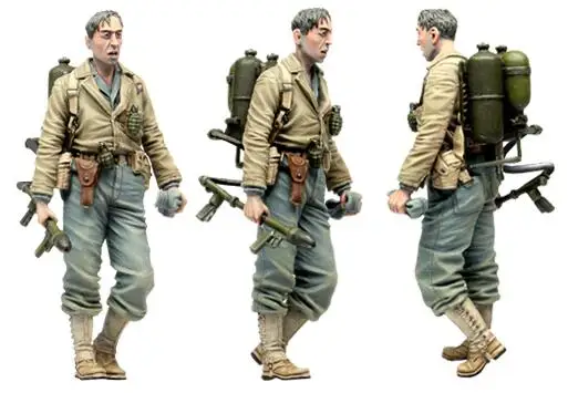 

1/35 Resin Figure US Soldier Flame Thrower 1pc Model Kits