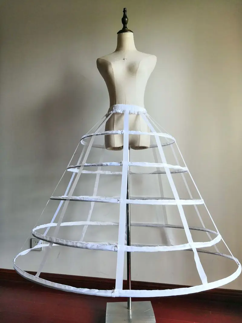 Гранд кринолин. Что такое кринолин. Платье с кринолином 19 век. Кринолин 17 век. Что такое кринолин.