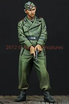 

Pre order goods-AL 35146 1/35 World War II German Waffen SS Chariot Crew #2