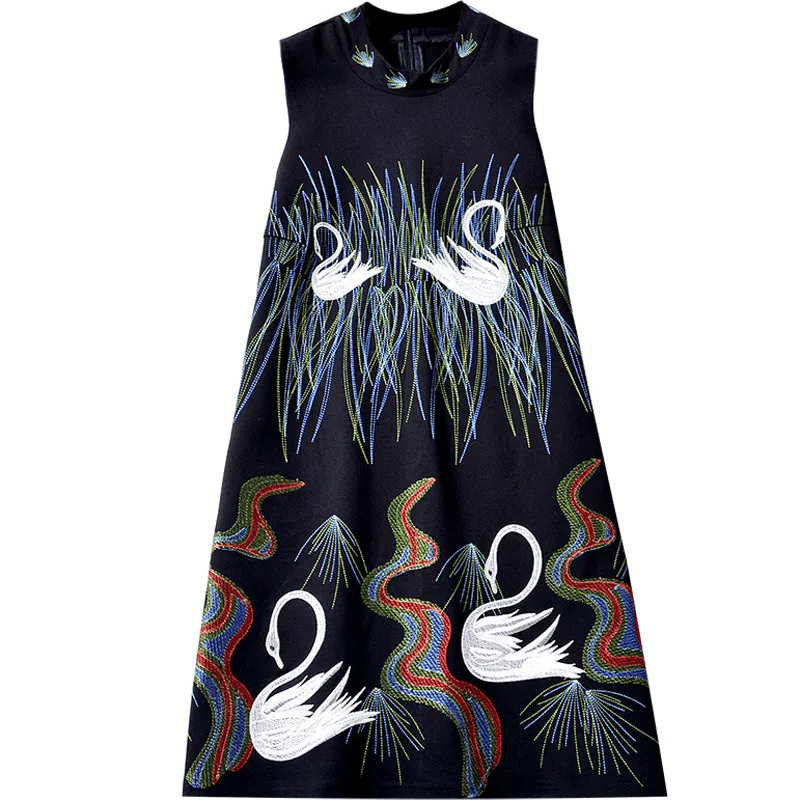 

New Fashion 2019 Summer Stand Collar A-line Pocket Tank Dress Women's Luxury Vintage Swan Embroidery Casual Party Short Dresses