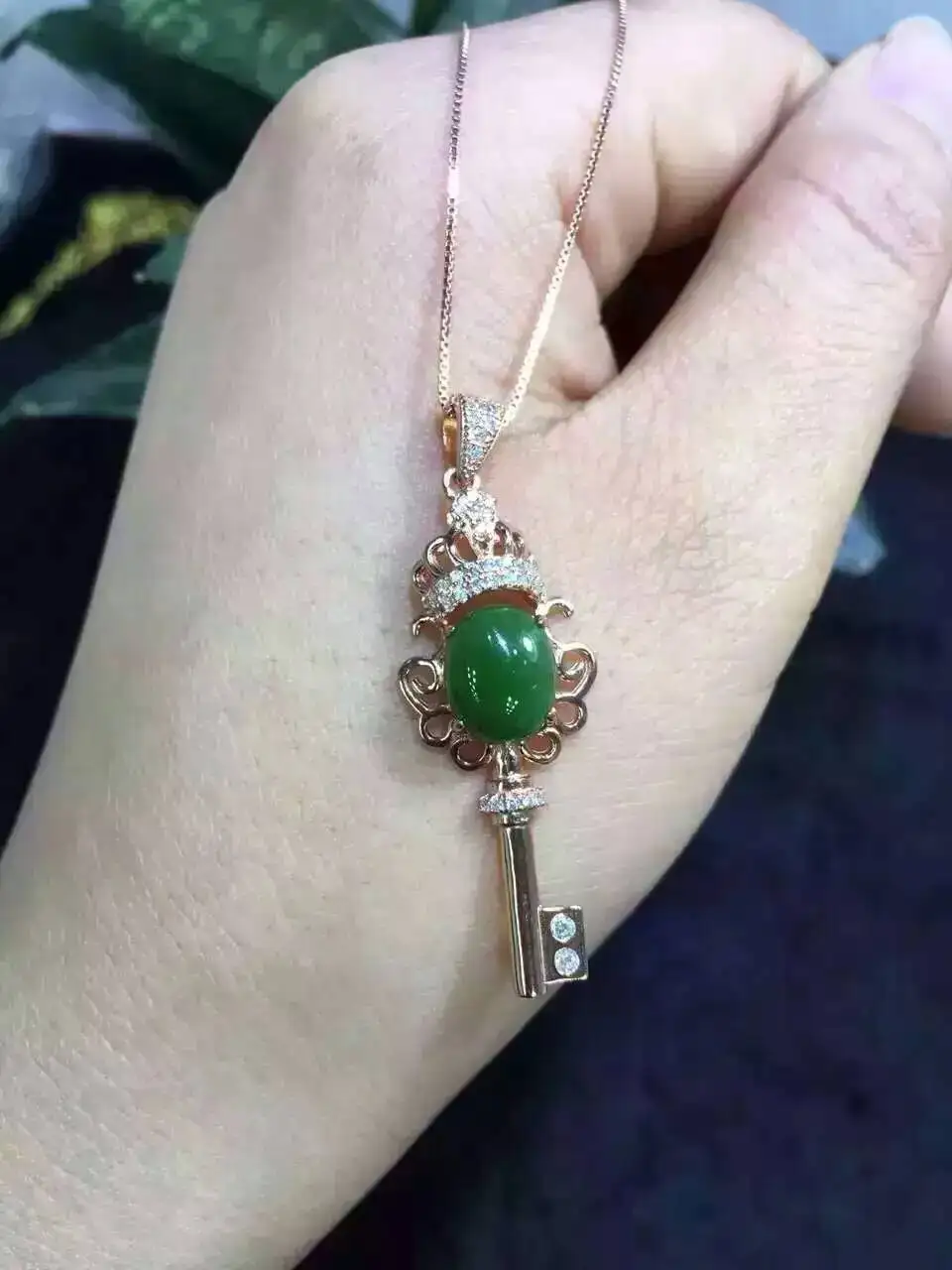 

natural green jasper pendant S925 silver Natural gemstone Pendant Necklace trendy Elegant unique key women girl party jewelry