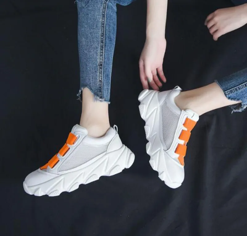 9205