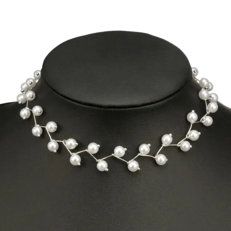 

2018 New Neo-Gothic Imitation Pearls flower Pattern Chokers Necklaces for Women gift Short Gold Alloy Collar Necklace Jewelry