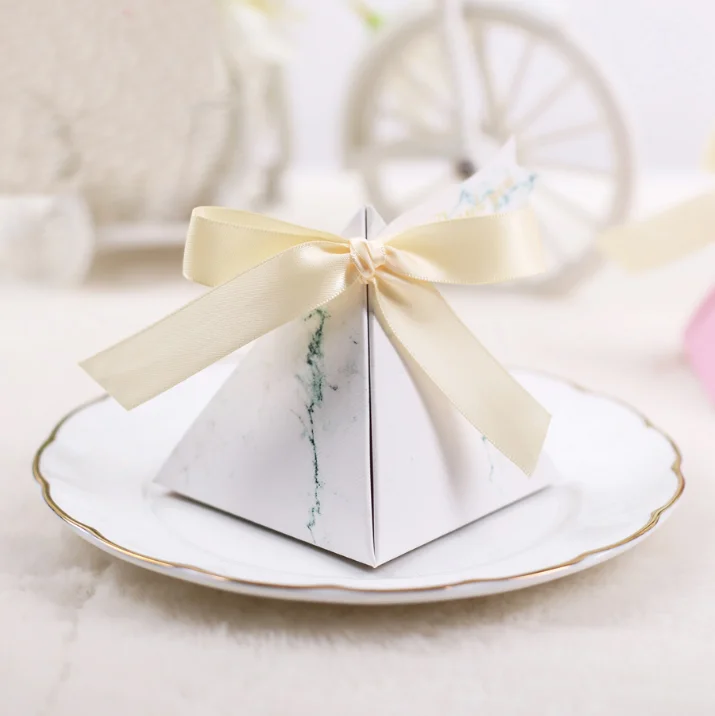 100 шт креативный мраморный стиль треугольная пирамида свадебный сувенир коробка для сладостей вечерние поставки спасибо подарок шоколадная коробка из под конфеты