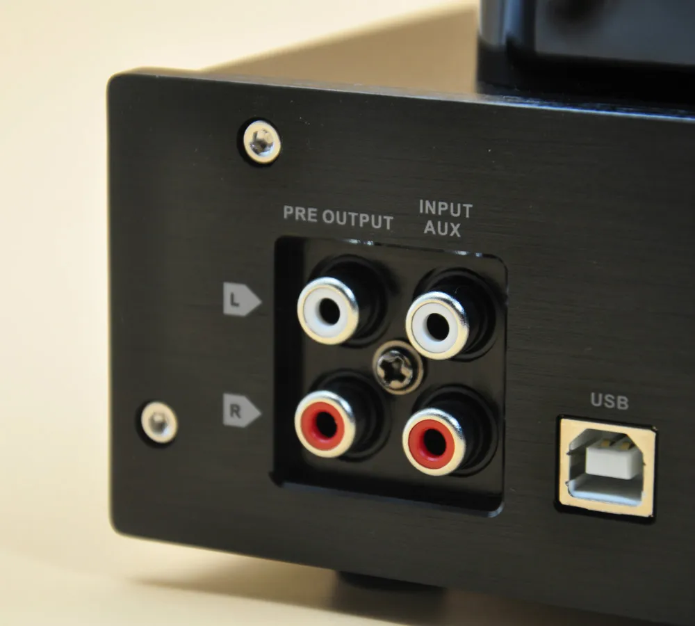 Mistral HP-509 Class A Vacuum Tube Headphone Amplifier, Preamp with 24bit /192kHz DAC Mistral HP-509 Class A Vacuum Tube Headphone Amplifier, Preamp with 24bit /192kHz DAC