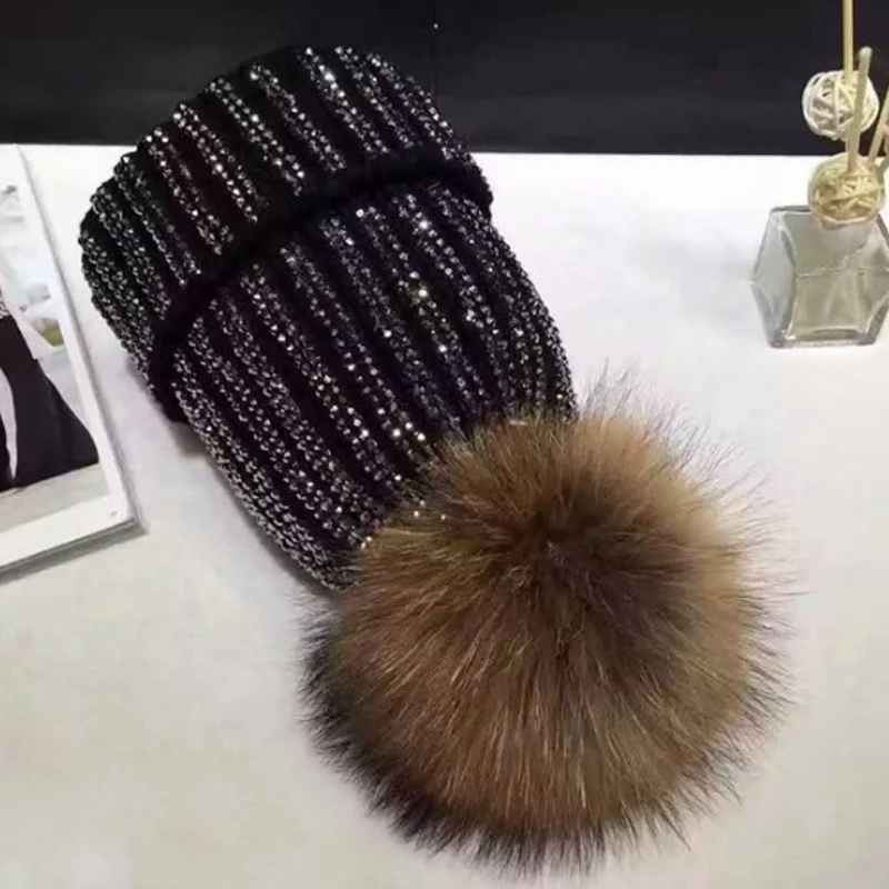pom pom hat (3)