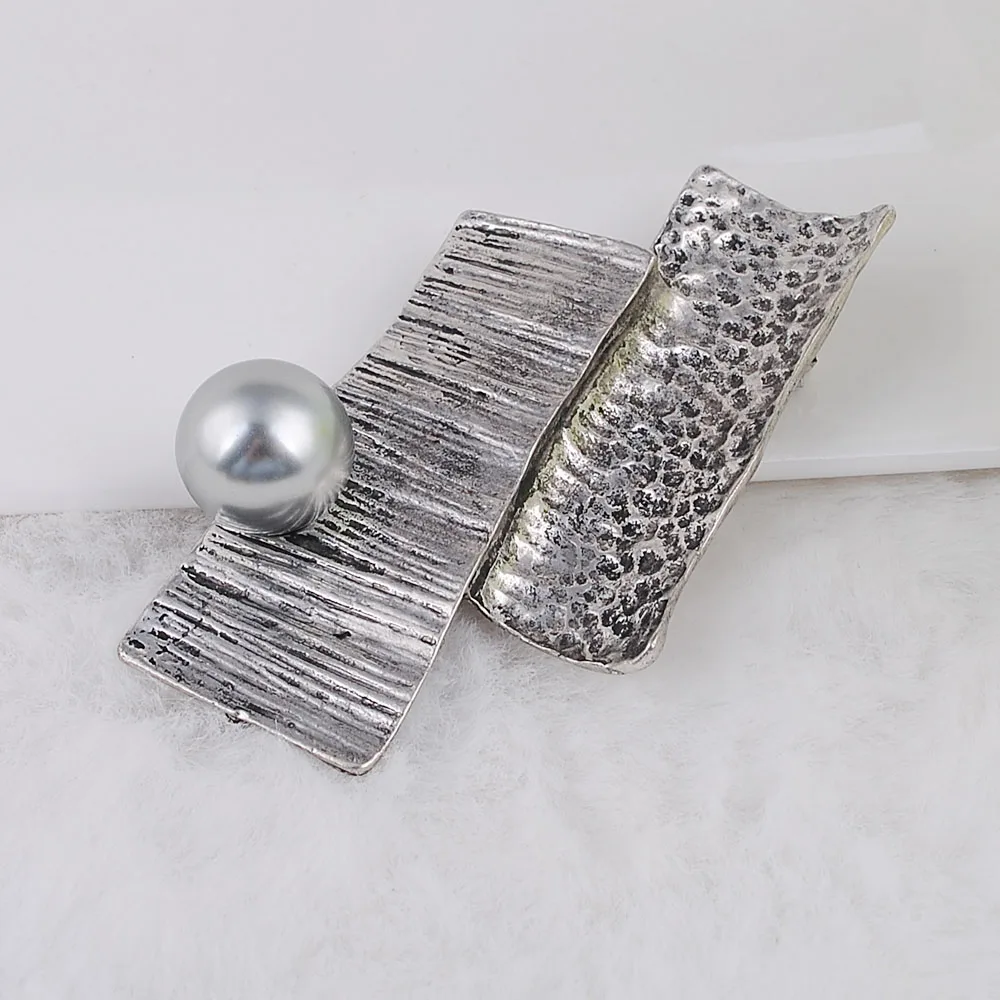 Brooches-00036 (11)