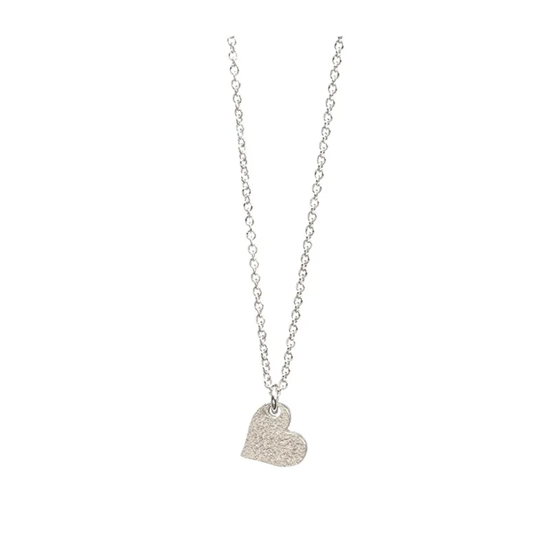 

Fashion Girl Love Clavicle Short Necklace Tiny Heart Necklace for Women Pendant Necklace Gift Ethnic Bohemian Choker Necklace