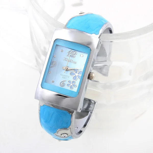 The petals are classic all-match bracelet watch Korea Fashion Bracelet Watch 2015 explosion models The petals are classic all-match bracelet watch Korea Fashion Bracelet Watch 2015 explosion models