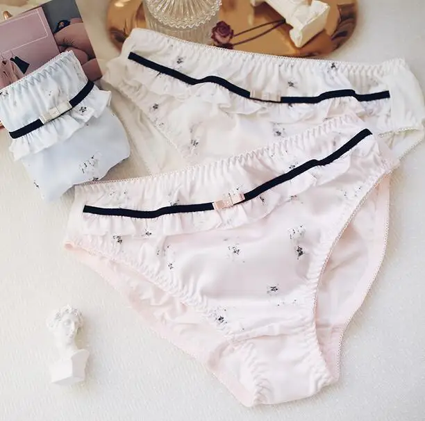 

100% Real Photo M L XL Lolita Kawaii Princes Sexy Panties Smooth Printing Satin Calcinha Underwear Brief Lingeries WP534