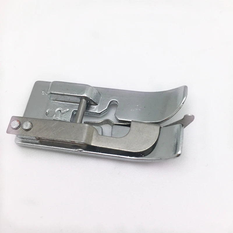 Прижимная лапка с потайной кромкой (R) подходит для швейных машин Brother babylock
