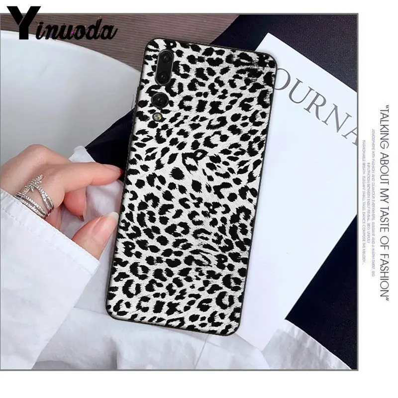 giraffe leopard tiger zebra Wild Print