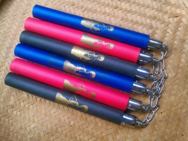 Брюс Ли Kongfu Nunchakus пенопластовый Nunchaku металлический поворотный и цепной кунг-фу нунчаки SPT-004