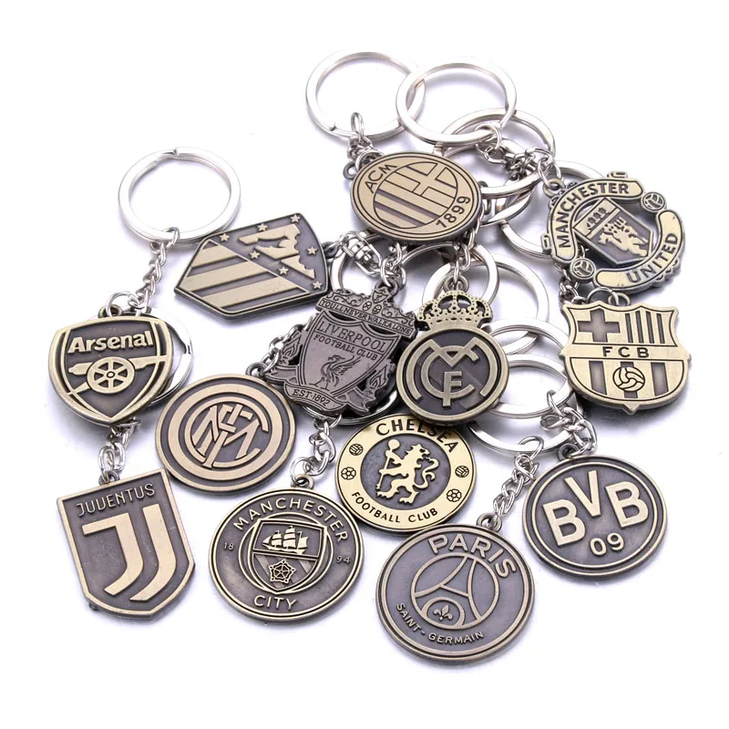 

New Season CR7 C.RONALDO Messi Europe Football leagues Soccer Club Logo Bronze Keychains Mens Football Club Keychain Liverpool