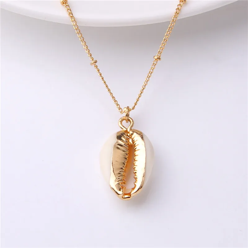 

Summer Beach Natural Conch Shell Pendant Necklace Bohemia Ocean Seaside Collar Necklace Gold Chain For Women Girl Friend Gifts