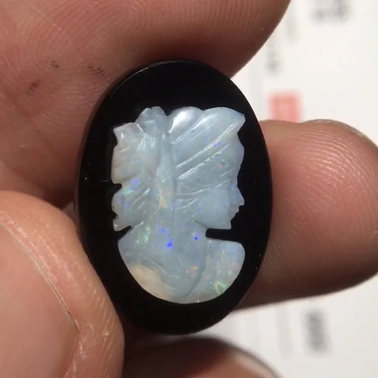 

Natural Opal 9.730ct Australia Origin Figure Carved Loose Gemstones Loose Stones Loose Gems