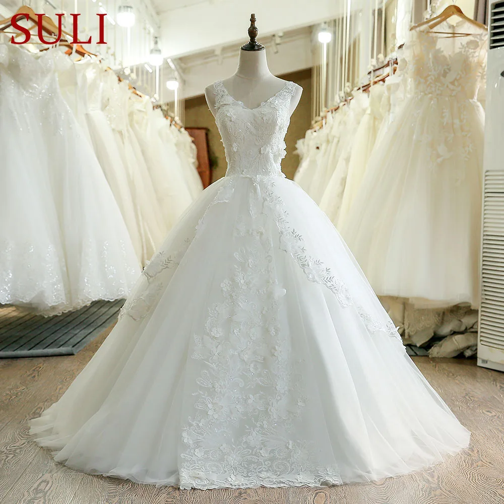 

SL-224 V Neck Lace Backless 3D Floral Applique Long Wedding Dress 2017