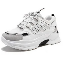 Летние модные женские кроссовки дышащие сетчатые Женские повседневные туфли женские модные кроссовки Вулканизированная обувь на шнуровке