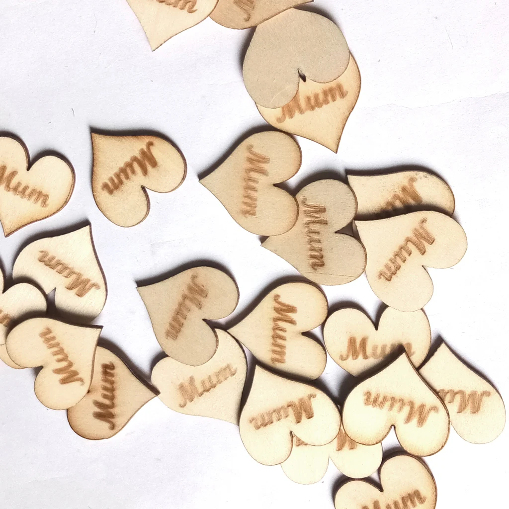 25 шт. деревенский деревянный Мама выгравированы сердце для декорации стола украшения подарок на день матери ремесла DIY#420