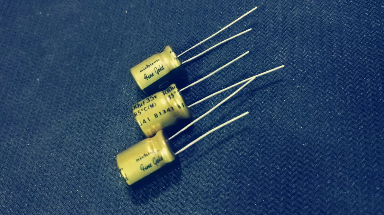 10 шт/20 шт nichicon FG 35v100uf электролитический конденсатор аудио супер конденсатор электролитические конденсаторы