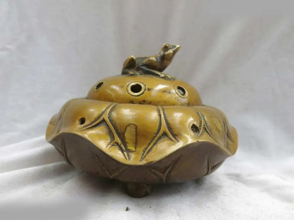 

DS Fine brass censer China carved copper frog lotus leaf incense burner Statue