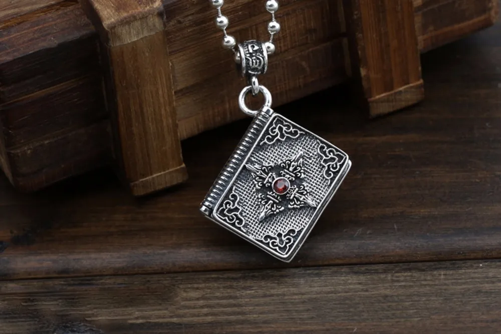 

S925 pure silver ornaments Pendant to restore ancient ways the bible books Men's and women's fashion with red stone D119
