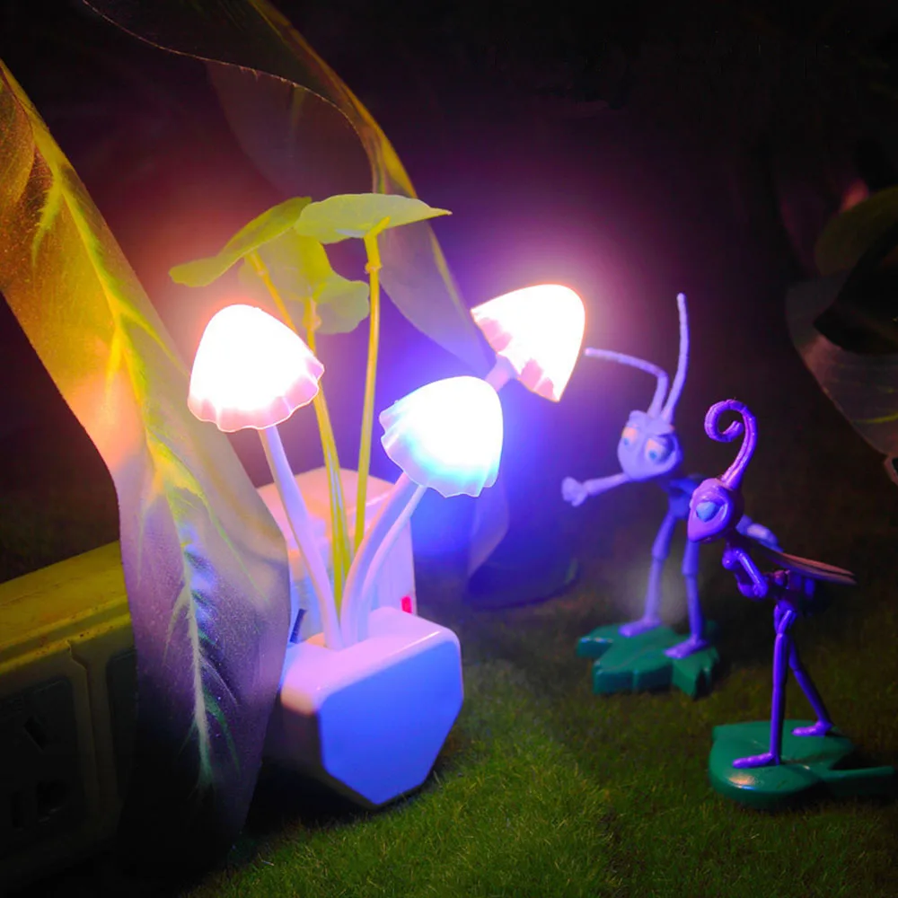 EU &amp US Plug Light Sensor Mushroom Fungus Night 220V 3 LED Home Bedroom Decoration | Лампы и освещение