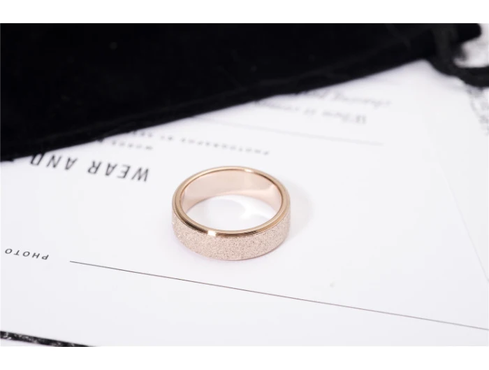 Высокое качество, розовое золото, матовое кольцо на палец для женщин и мужчин, свадебные ювелирные изделия из нержавеющей стали 316L, никогда не выцветает, Размер 4-10(GR202