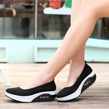 Для женщин Обувь с дышащей сеткой слипоны увеличивающие рост Обувь для танцев прогулочная Спортивная Кроссовки на танкетке обувь на платформе