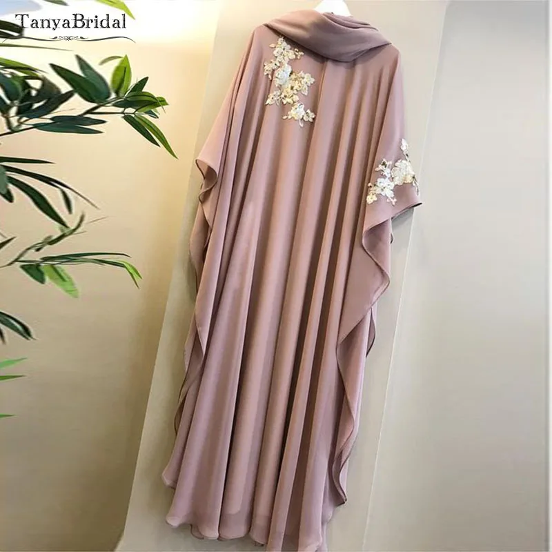 

Soft Satin Elegant Kaftan Wedding Cape with Lace Appliques sleeveless Jacket Shawl Elegant African Women formal Wear DJ099