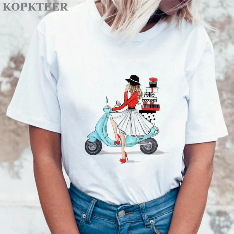 

Women Clothing 2019 Girl and Gift Graphic Tees Camiseta Mujer Kawaii Tops Aesthetic Tee Shirt Femme Streetwear Harajuku T Shirt