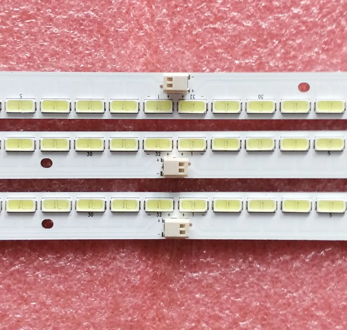 

FOR SHARP 70" FOR LG 70" Article lamp 70INCH 7030PKG 64EA REV0.1 1piece=64LED 513MM