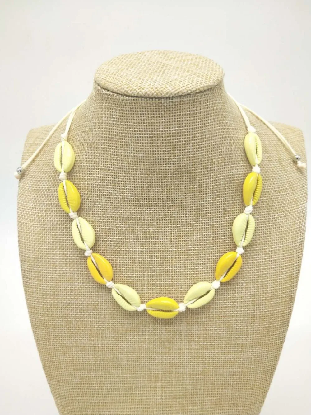 

1pc New Bohemian Jewelry Simple Handmade Rope Chain Woven Beads Shell Clavicle Choker Necklace for Women Beach 8061