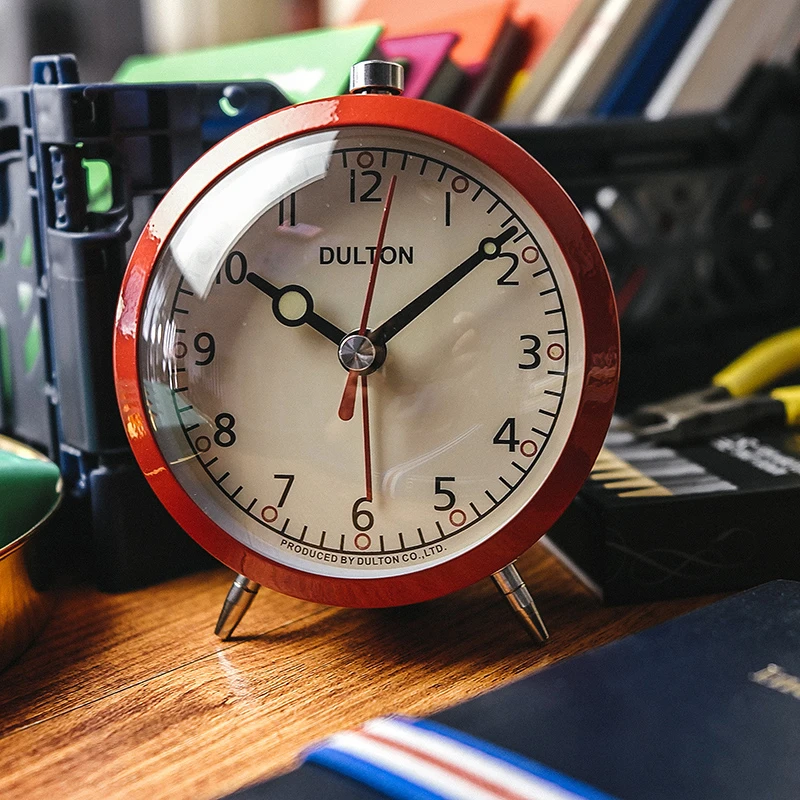 

Zero Selection of Japan Dult on Retro Iron Alarm Clock Creative Alarm Clock Simple Mute Bedside Clock Student Electronic Clock