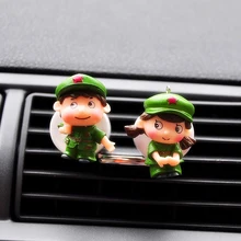 Автомобиль орнамент 2 шт./компл. милые мини пару солдаты кукла Vent духи аромат клип Освежители воздуха Авто украшения ароматный диффузор