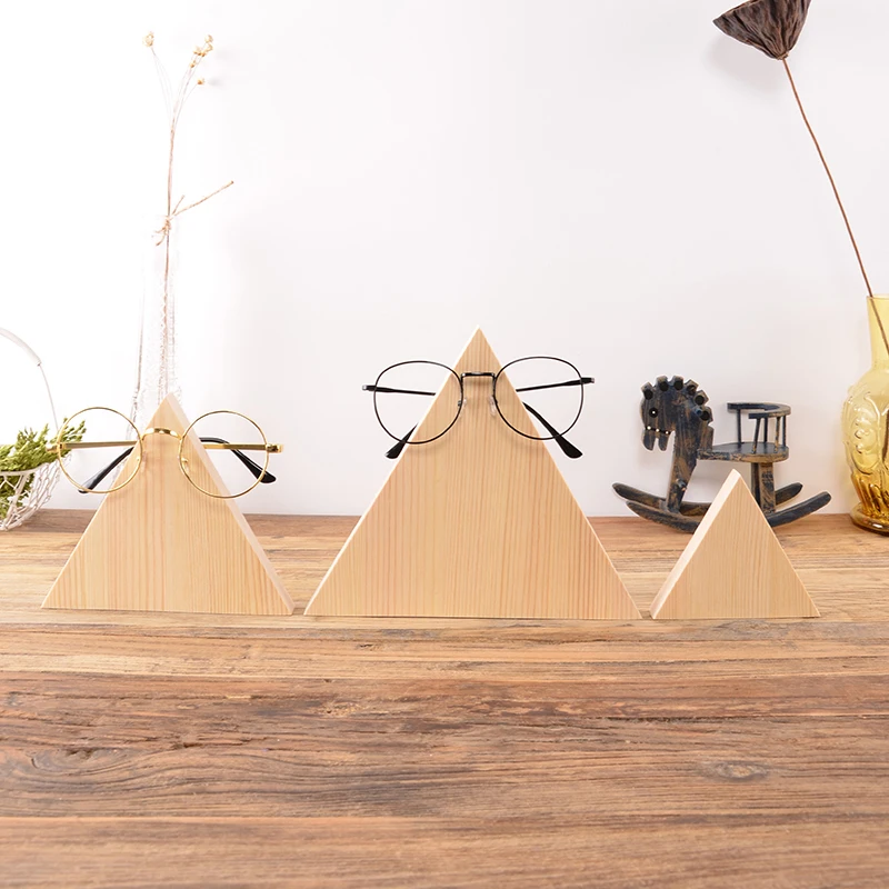 

2pcs solid wood glasses display stand geometric triangle showcase display decoration display props glasses frame