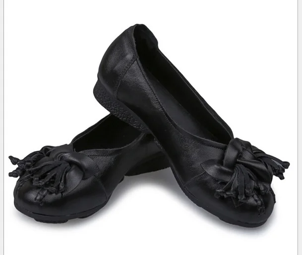 

Ethnic Style Genuine Leather Women Shoes Flat Round Toes antiskid Comfortable Soft Leather Women Casual Shoes