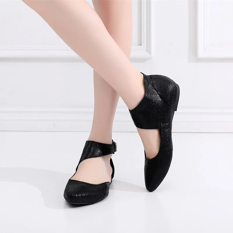 

2019 Girls Ballroom Latin Tango Low Heeled Casual Shoes Buybuyshop Buy Black Gold Closed-neck Dancing Shoes