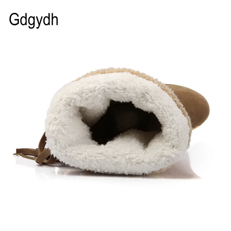 Женские теплые ботинки Gdgydh черные на танкетке с плюшевой подкладкой меховой