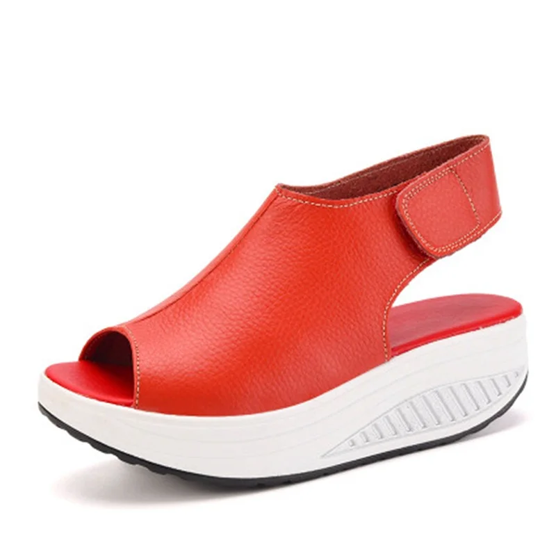 Летние женские босоножки; босоножки на танкетке; кожаная повседневная обувь с открытым носком; женская прогулочная обувь на плоской подошве; Размеры 35-43; C291 - Цвет: Red