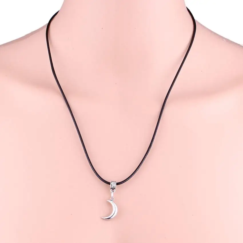 

Fancinating Crescent Charm Necklace Pendant Choker Necklace Torque Fabulous Chokers Professional Pendientes Ornaments Necklaces