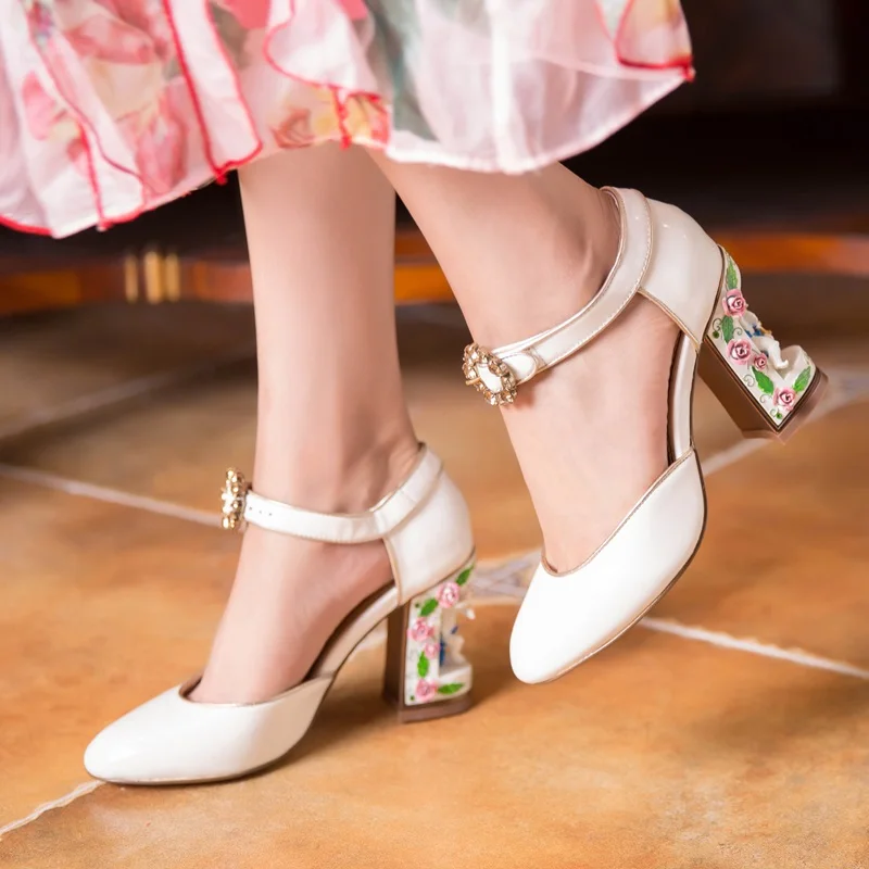 Осенняя обувь ручной работы в стиле ретро; керамические кожаные туфли-лодочки в стиле «Ангел»; роскошные белые свадебные туфли с пряжкой и кристаллами; цвет розовый, розовый; женская обувь на каблуке;