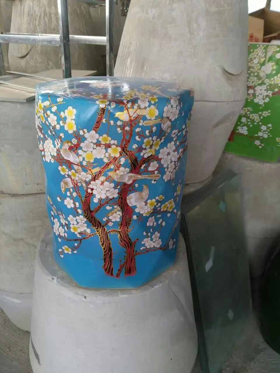 Beauty stool Jindezhen dressing ceramic garden stool Plum blossom Chinese ceramic drum stool bathroom chinese porcelain stools