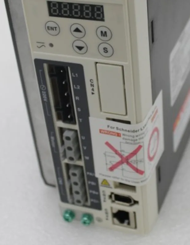 Новое и оригинальное ac сервопривод LXM23DU15M3X