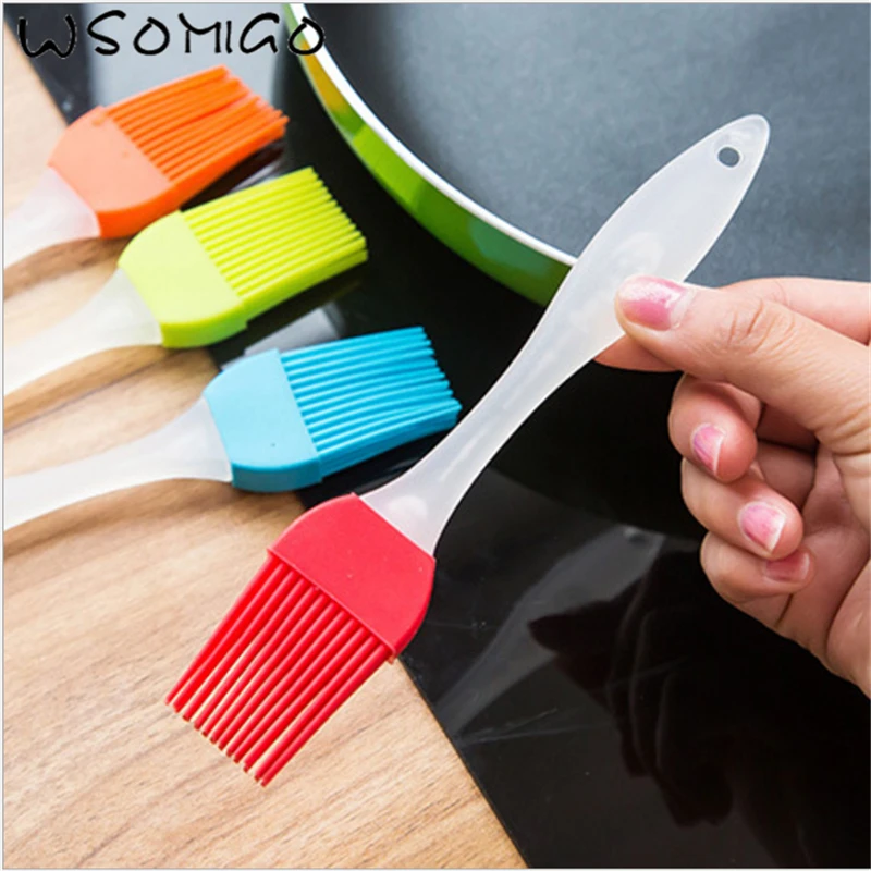 

1pcs Silicone Oil Brush Bakeware Kitchen tools BBQ Cake Pastry Bread Oil Kitchen Gadget Cream Brush for Kitchen Accessories-C