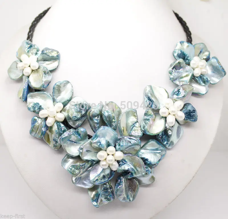 

Free Shipping new blue mother of pearl shell flower necklace 18"long